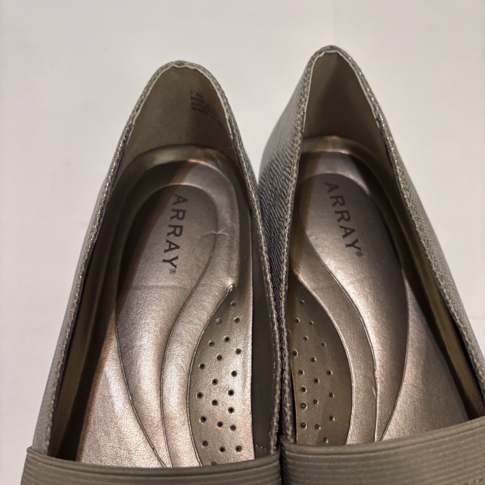 Array Women's Elegant Silver Flats - image 5
